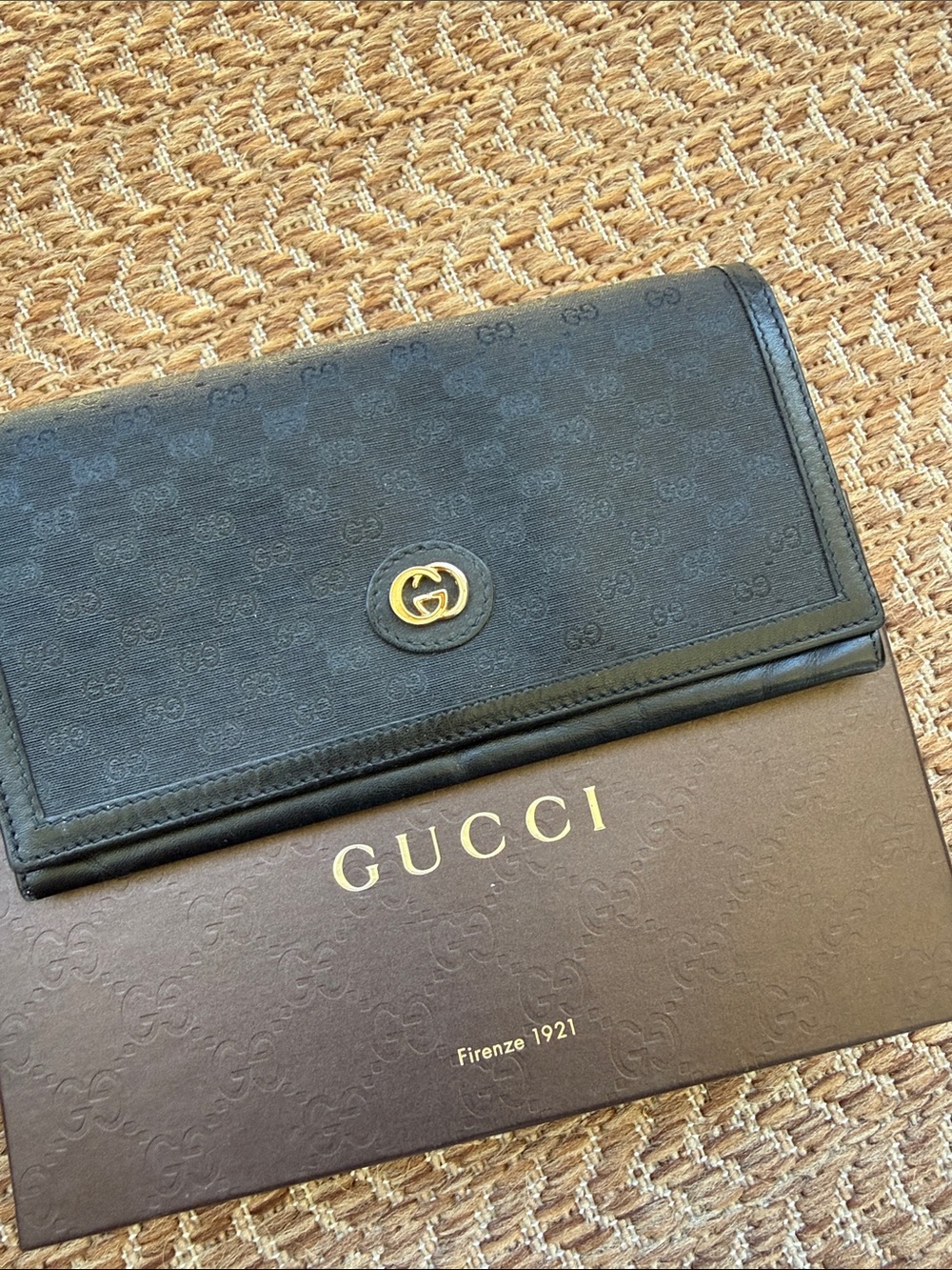 Gucci Black Signature Continental Wallet with Gold GG Logo